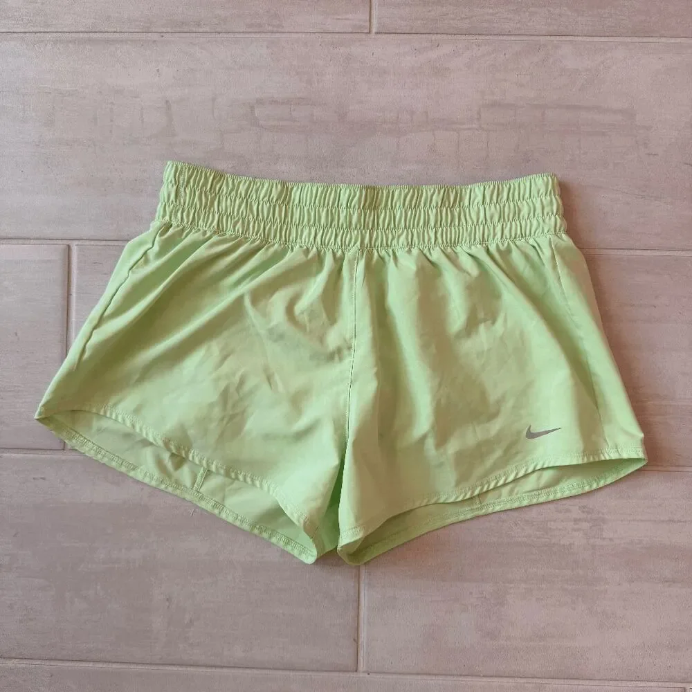 Women's Nike Tempo Dri-FIT Mid-Rise 3in Running Shorts Lined Bright Green Medium